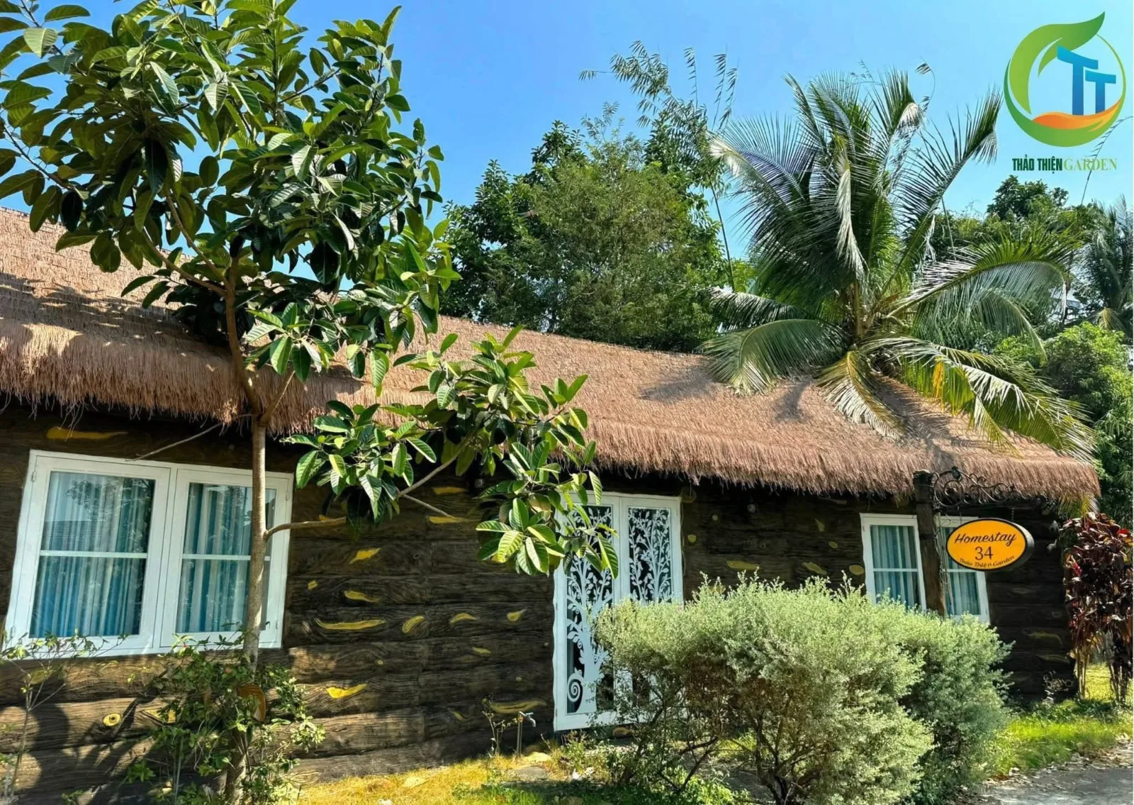 Bungalow & homestay ven hồ