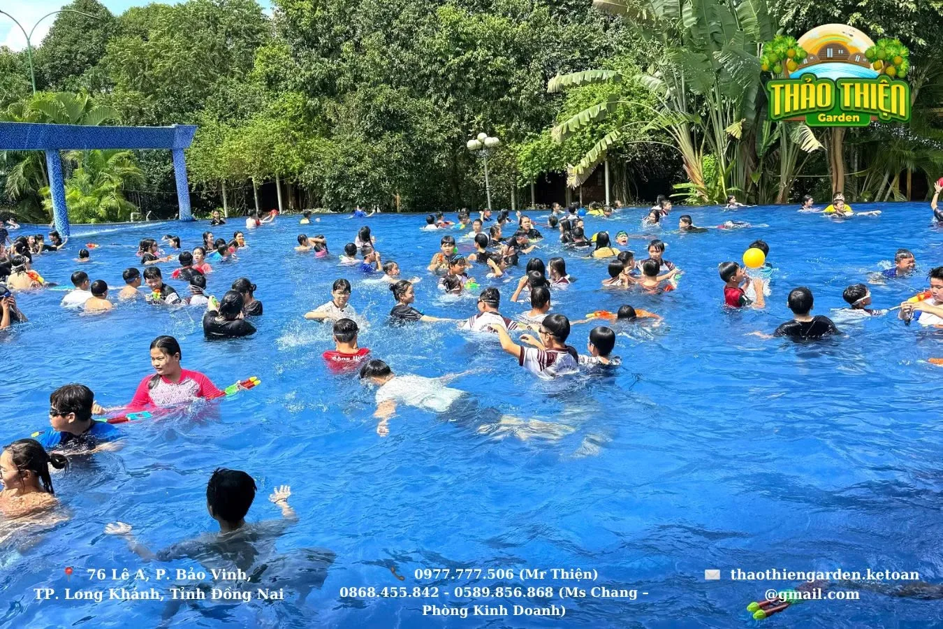 Combo gia đình cuối tuần: phòng + hồ bơi + vé cổng